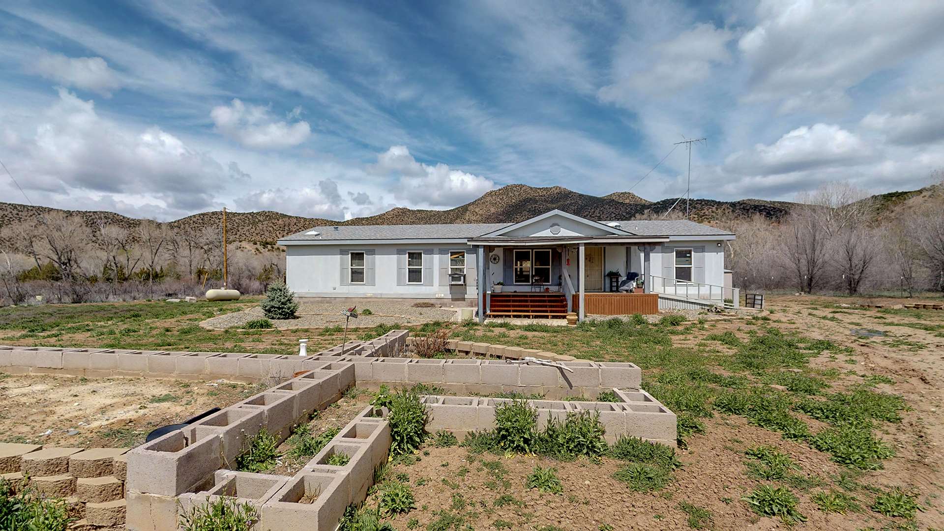 28 Private Rd 1128, Dixon, NM, 87527 MLS 201901446